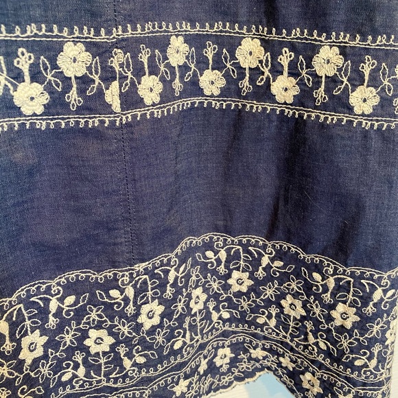 Lands End Canvas Embroidered Tank - Picture 5 of 5